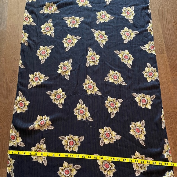 Loft navy blue scarf with floral pattern - Picture 6 of 6